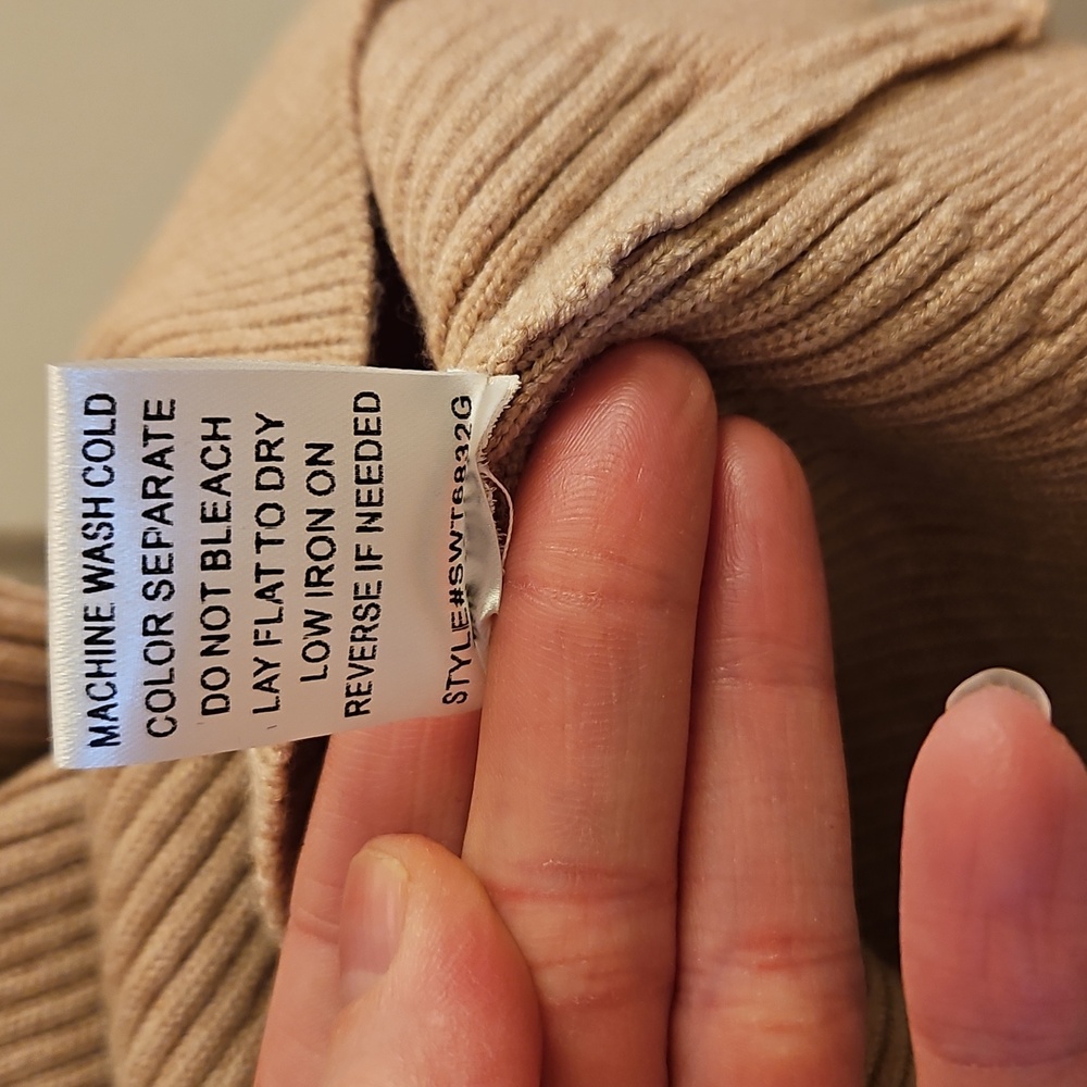 NWOT Gilli Tan Ribbed Button-Down Sweater Vest, L | Academia, Preppy, Knit Vest - Picture 5 of 9